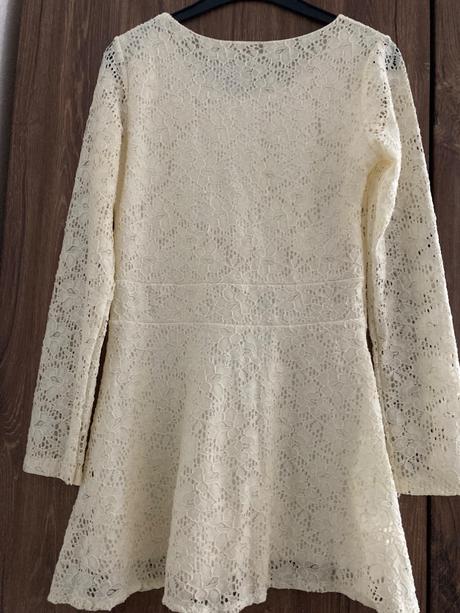 Slávnostné dievčenské šaty - krémové, 146