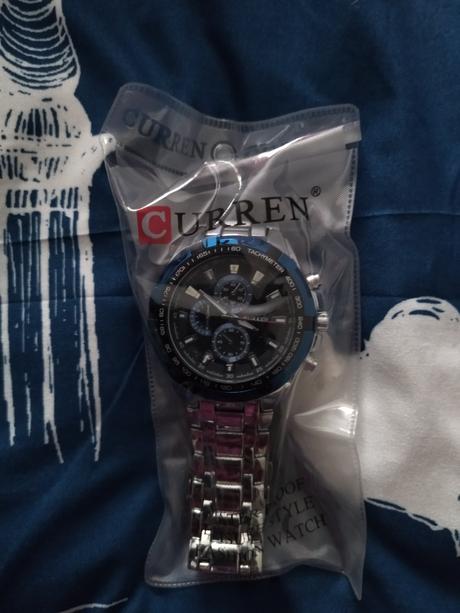 Raz použité pánske hodinky,