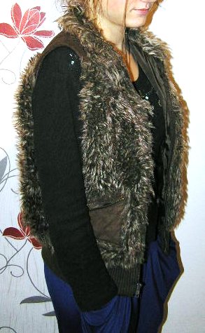 Chlpatá vestička, s