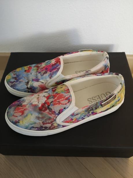 Plátenky guess, guess,36