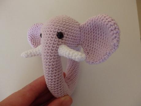 Hackovana hrkalka slon, hroch, zajko, 