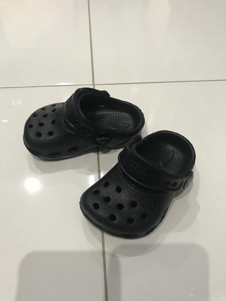 Crocs, crocs,19