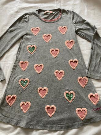 Šaty šedé so srdiečkami, desigual,128