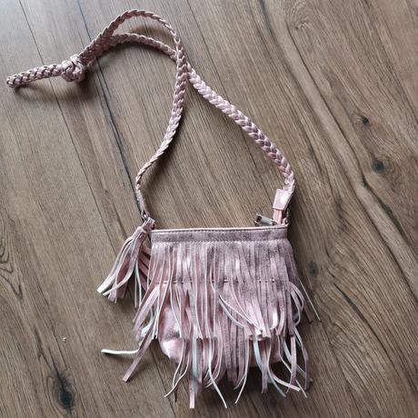 Kabelka so strapcami, 