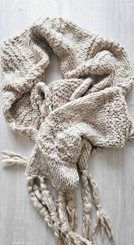 Krásny huňatý šál, 