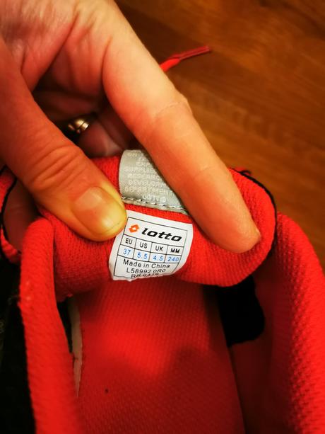 Tenisky do telocvične, lotto,37