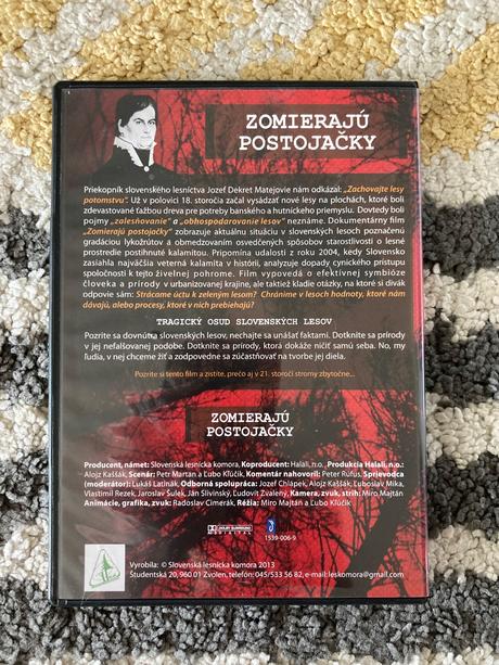 Dvd zomierajú postojačky,