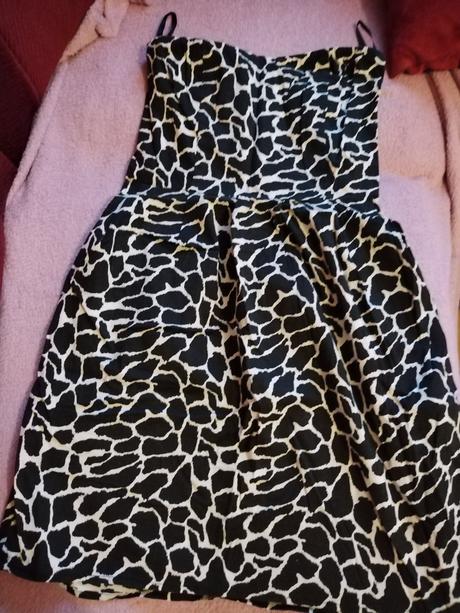 Saty bez ramienok, s