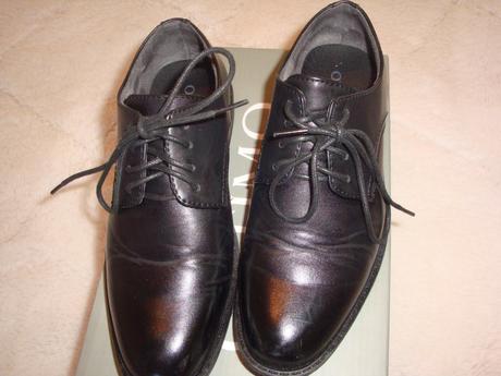 Slávnostné polotopánky, 33