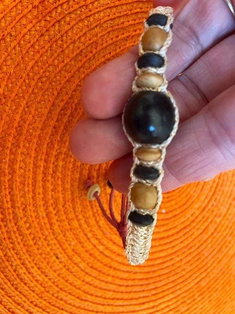 Naturálny drevený náramok, 