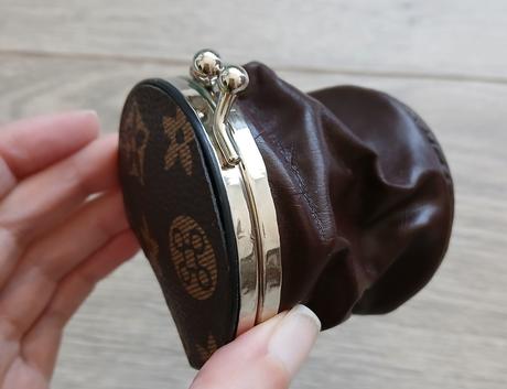 Penazenka so zrkadielkom, 