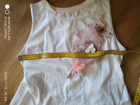 Dámske tričko s aplikáciou,