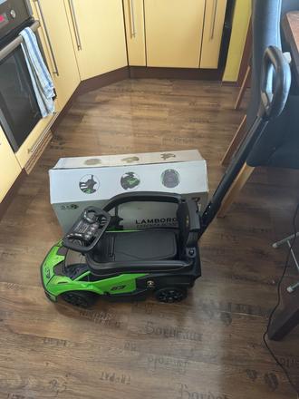 Odrážadlo autíčko lamborghini,