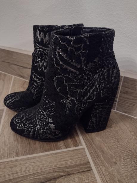 Členkové čižmy, 36