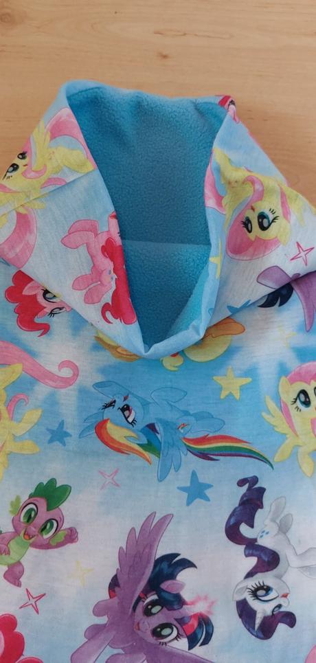 Dievčenský nákrčník s poníkmi, 