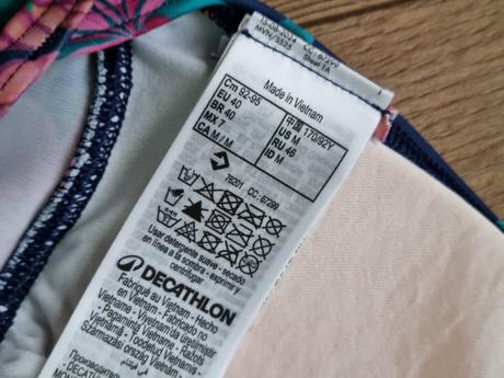 Farebné prekrásne plavky decathlon 36, decathlon,36