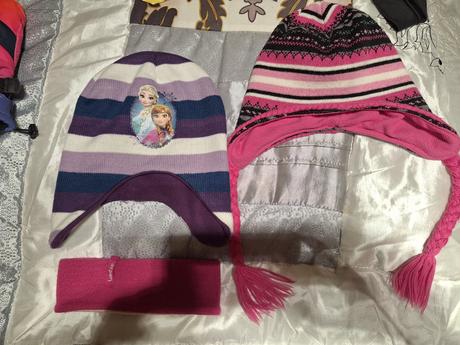 2x čiapka, gratis čelenka., disney,128