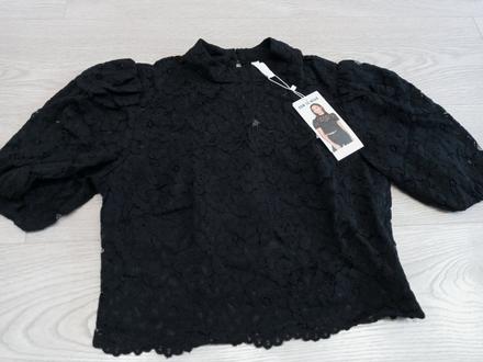 Cropp top cierny, new yorker,s