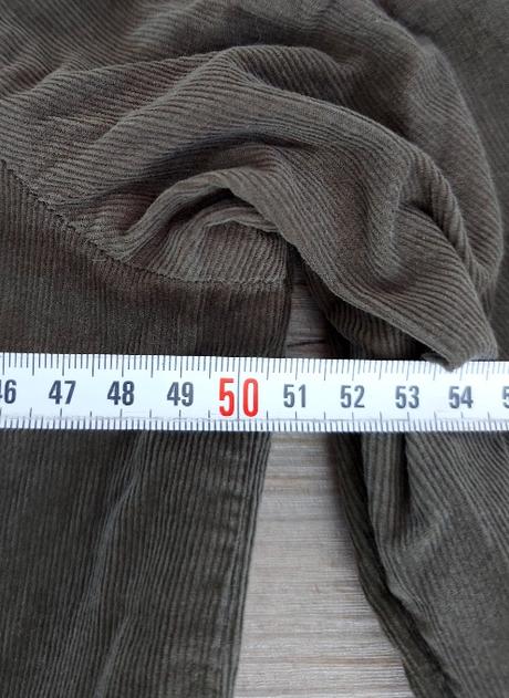 Kordové tmavozelené šaty, 42