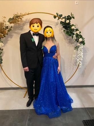 Šaty na stužkovú, s