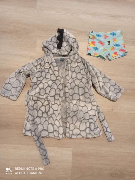 Plavky a župan pre chlapca, 104–116