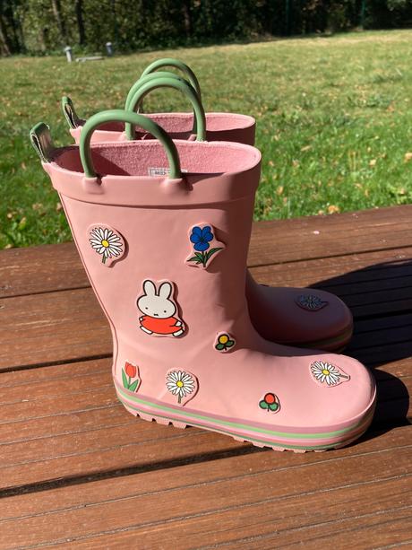 Gumáky reserved 28, reserved,28