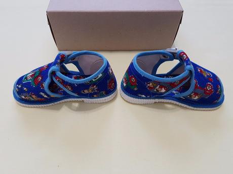 Parkrat obute papucky, beda,19