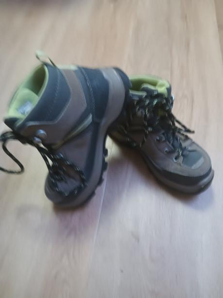 Turistické topanky, 30