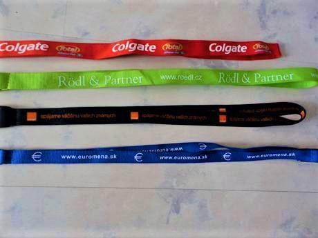 Šnúrky na kľúče 4 ks,