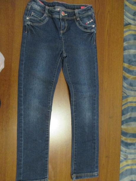 Rifle s kvetinkami 122/128, 122