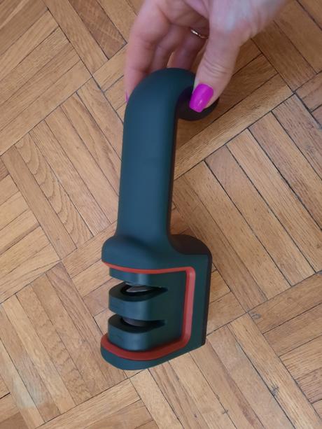 Brúska na nože+ otvárak na fľašu, 