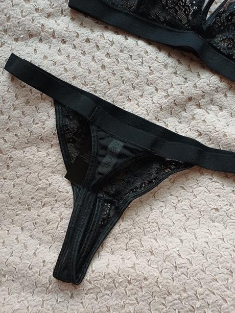 Čierny set čipkovaného spodného prádla, bonprix,s