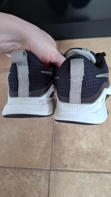 Tenisky reebok, champion,37