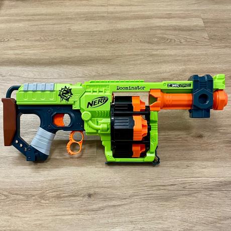 Nerf zombie strike doominator,