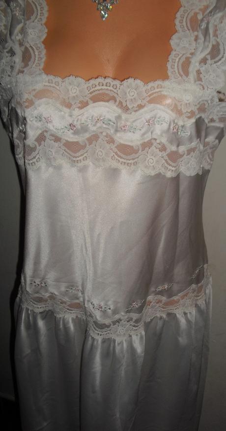 129 cm dlha svadobna satenova kosielka, l