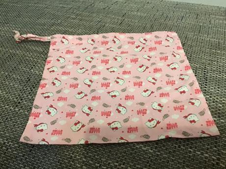 Vrecúško hello kitty - sťahovacie,