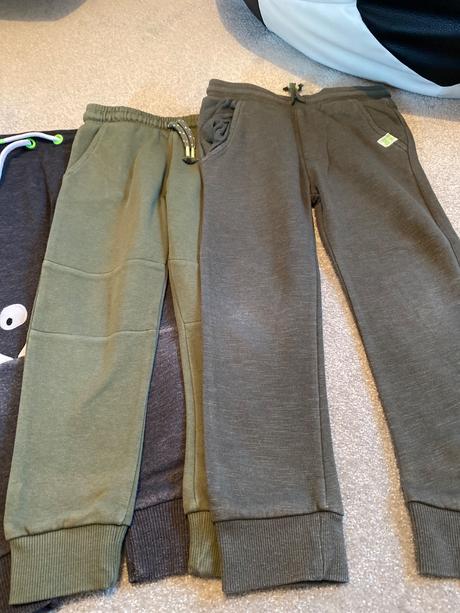 Detské tepláky, 104