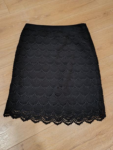 Sukňa čierna mini, zn. s.oliver, veľ. m, s.oliver,38