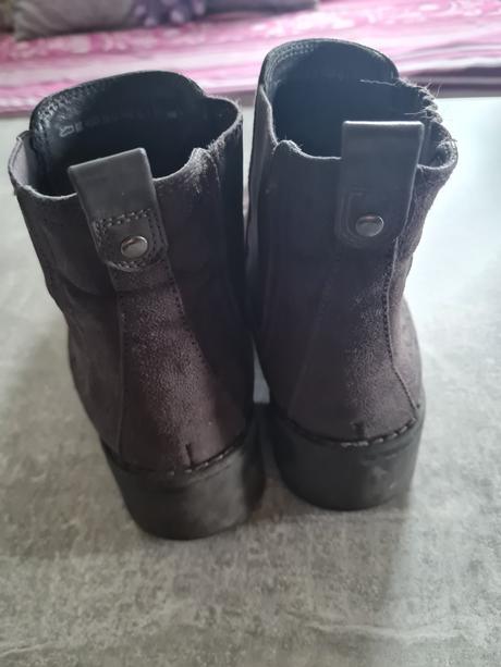 Semišové členkové topanky, 38