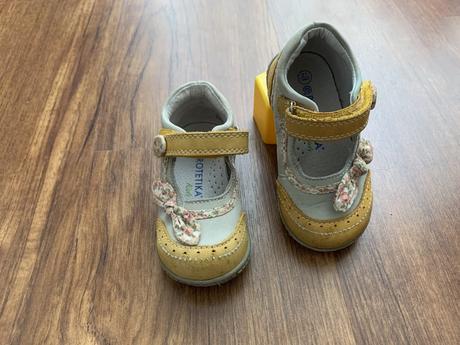 Dievcenske uzavrete sandalky, protetika,21