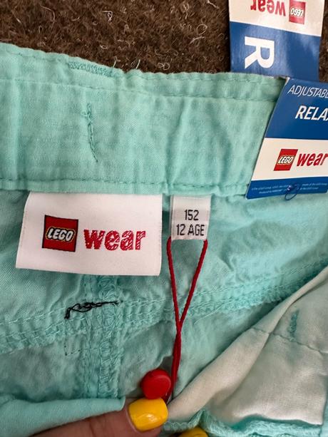 Tenke nohavice, lego,152