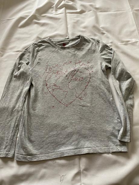 Šedé tričko so srdiečkom, f&f,134