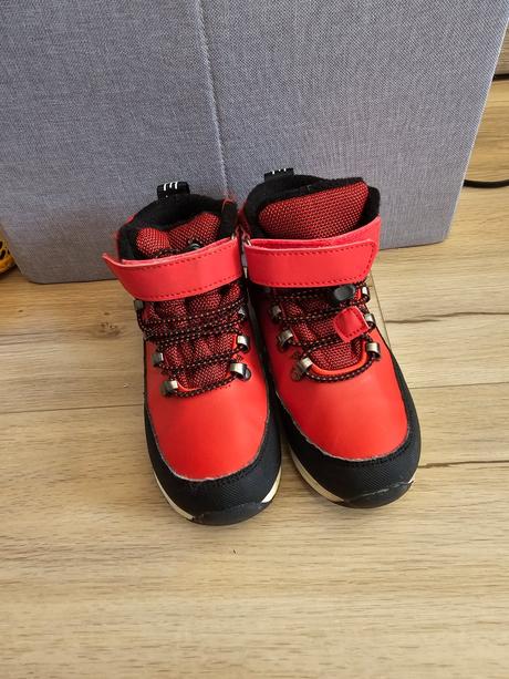 Reserved topánky top stav, reserved,29