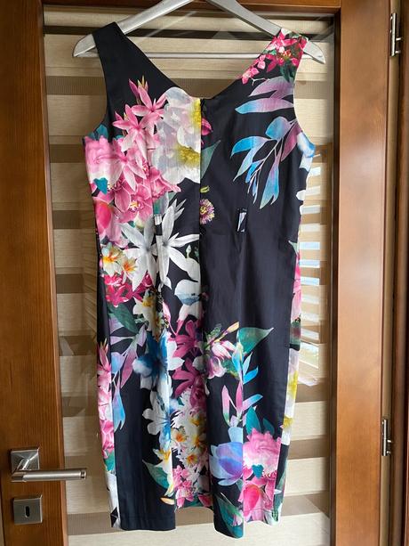 Elegantné šaty - m/l, m