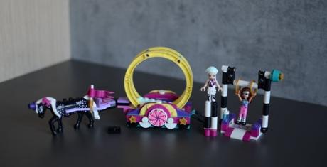 Lego friends 41686 čarovná akrobacia,