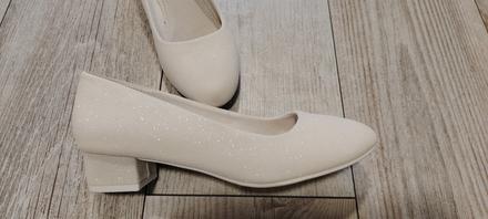 Trblietavé topánky, 38