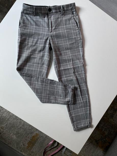 Nohavice kárované, bershka,s