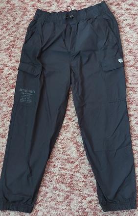 Čierne tenké nohavice kapsáče, h&m,152