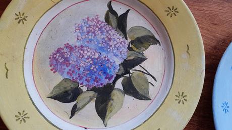 Amatérsky maľované taniere, 