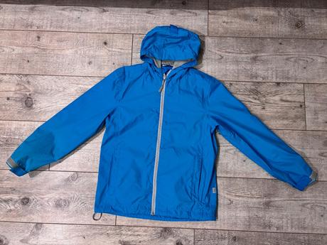 Bunda do dažďa, 152